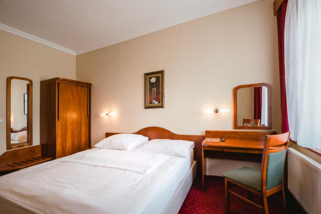 Wellness Hotel Luzan Rumburk Extérieur photo