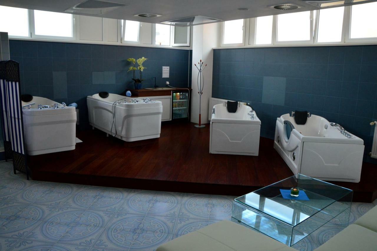 Wellness Hotel Luzan Rumburk Extérieur photo