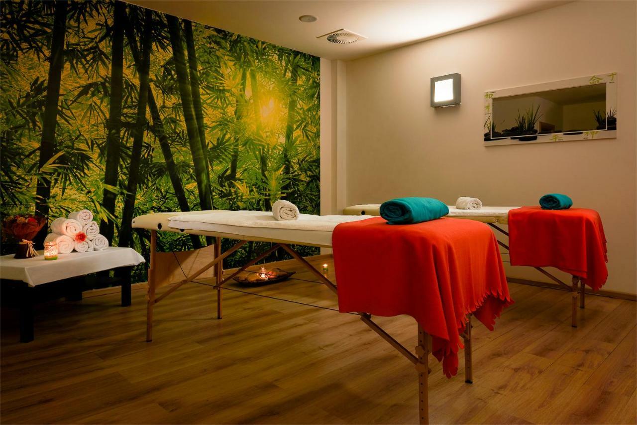 Wellness Hotel Luzan Rumburk Extérieur photo