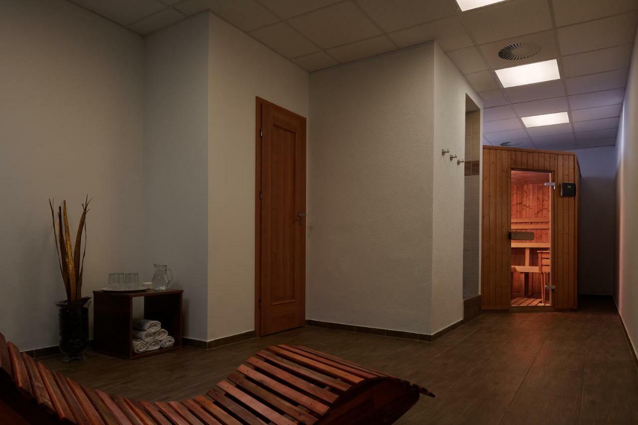 Wellness Hotel Luzan Rumburk Extérieur photo