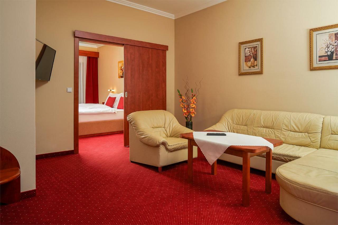 Wellness Hotel Luzan Rumburk Extérieur photo