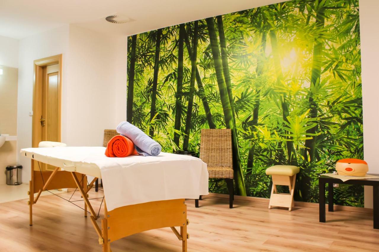 Wellness Hotel Luzan Rumburk Extérieur photo