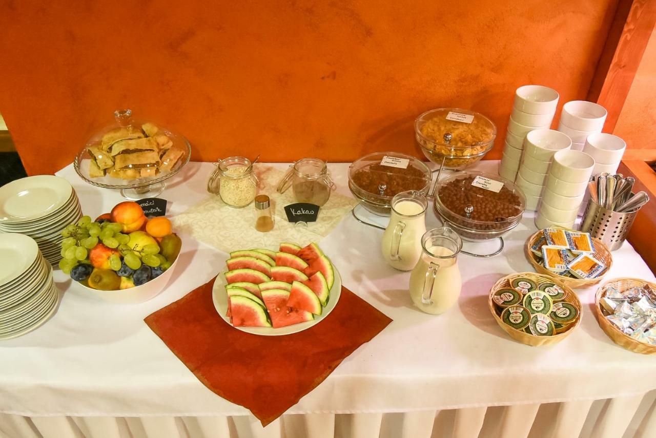 Wellness Hotel Luzan Rumburk Extérieur photo