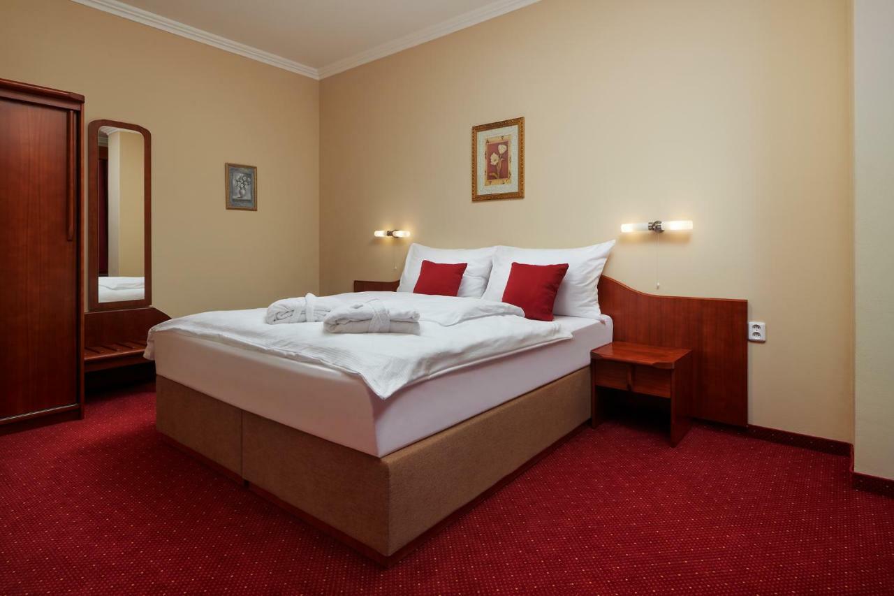 Wellness Hotel Luzan Rumburk Extérieur photo